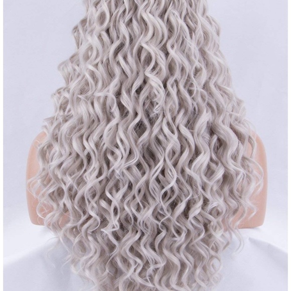 MAY 22” SILVER GREY CURLY LACE-FRONT WIG *NWT main image 4